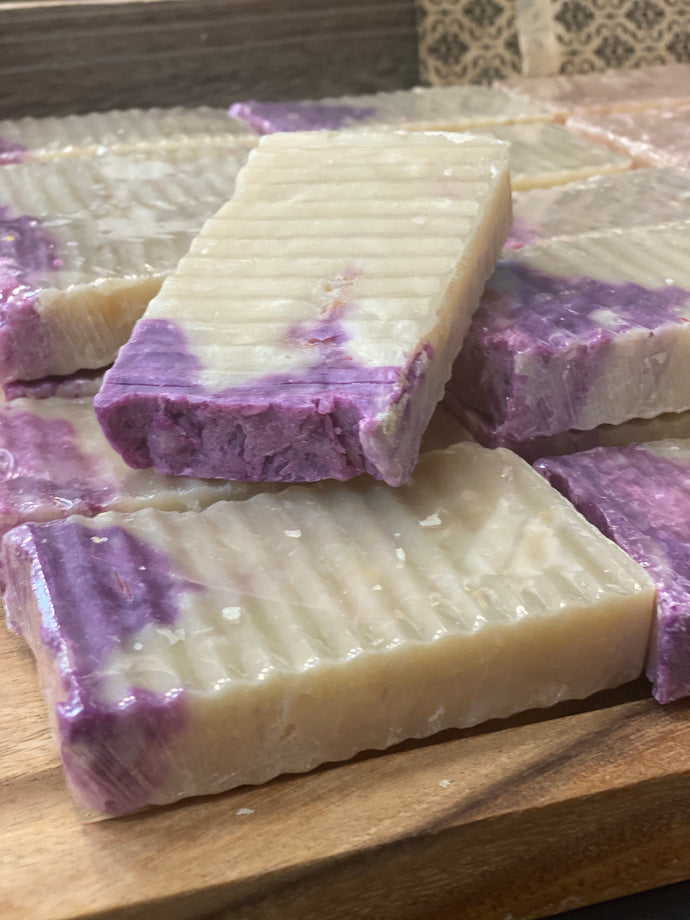 SEA MOSS GOLD SOAP WITH LAVENDER